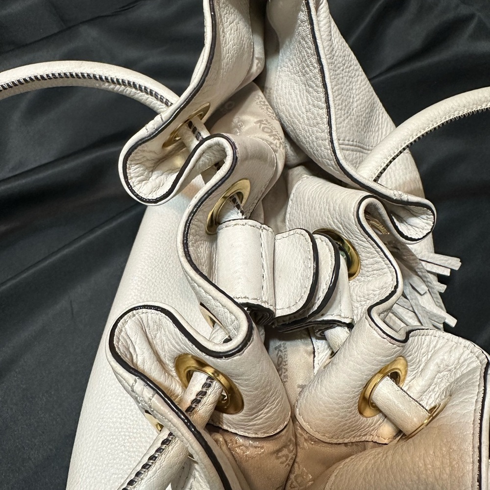 Michael Kors Cream Leather Hobo Bag - Picture 7 of 10